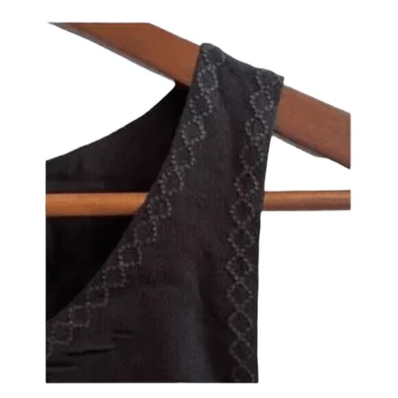 Tigerlily Revolve Embroidered Trim Cropped Tank Top Black Flowy Tiered Sleeveles - Picture 3 of 9